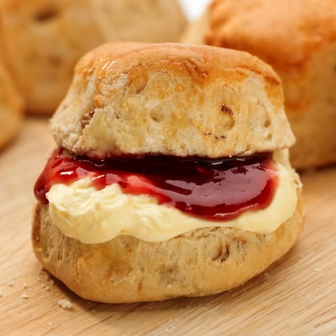 Large Sultana Scones