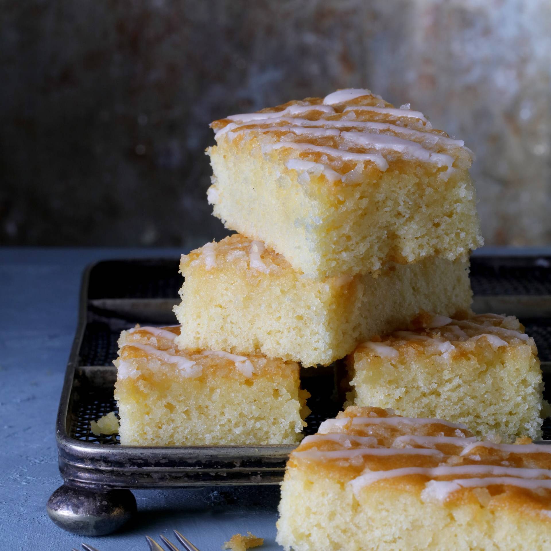 Lemon Drizzle Slice